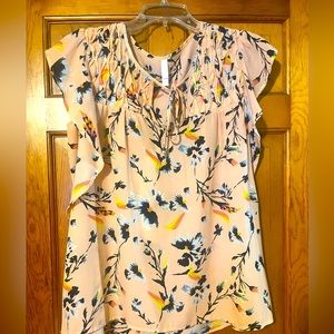 🌸Pink Floral Top -Women’s Size Medium.